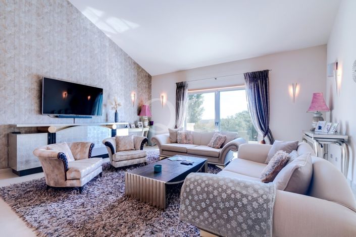 Image No.6-4 Bed House for sale