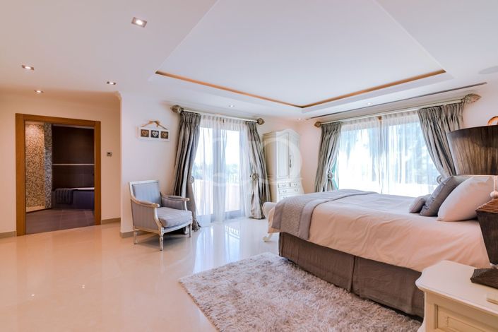 Image No.7-4 Bed House for sale