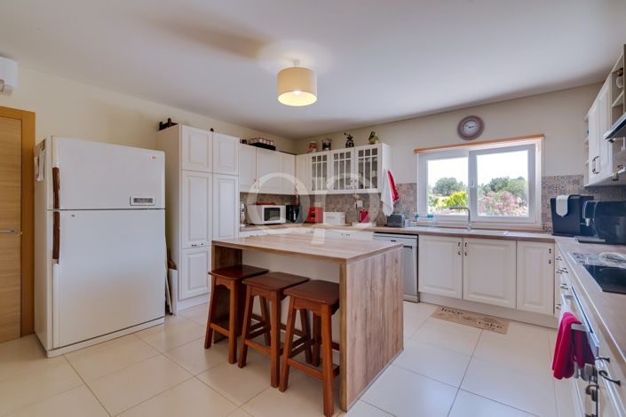 Image No.43-4 Bed House for sale