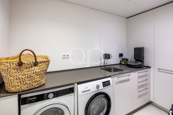 Image No.23-4 Bed House for sale