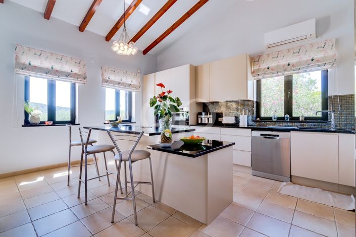 Image No.12-4 Bed House for sale