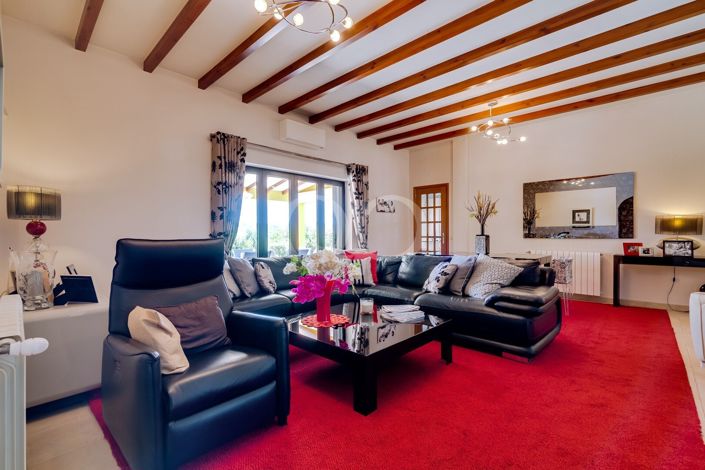 Image No.15-4 Bed House for sale