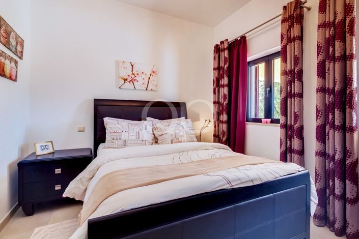 Image No.21-4 Bed House for sale