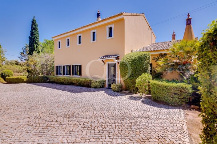 Image No.26-4 Bed House for sale