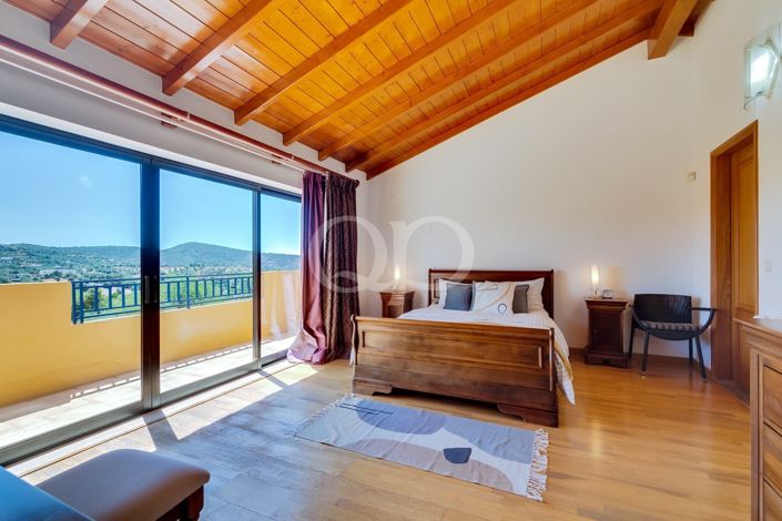 Image No.3-4 Bed House for sale