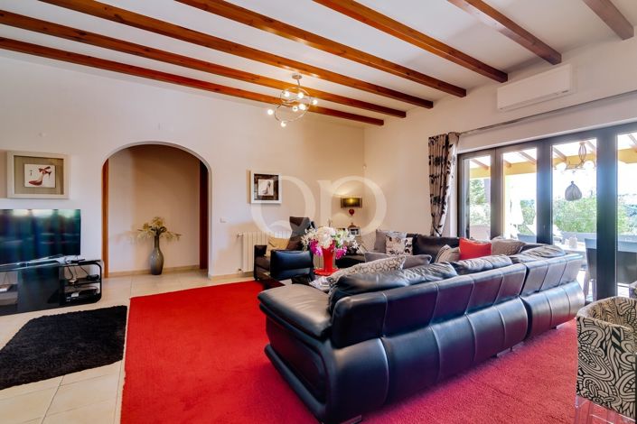 Image No.6-4 Bed House for sale