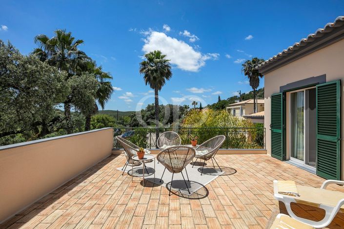 Image No.15-4 Bed House for sale