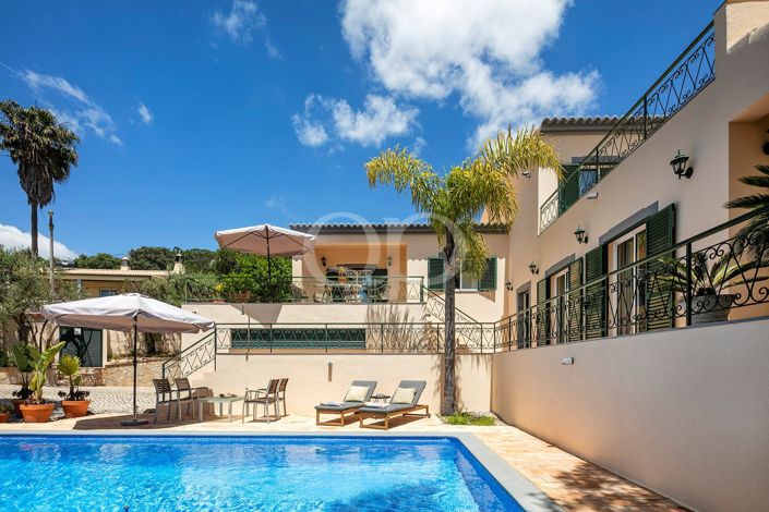 Image No.16-4 Bed House for sale