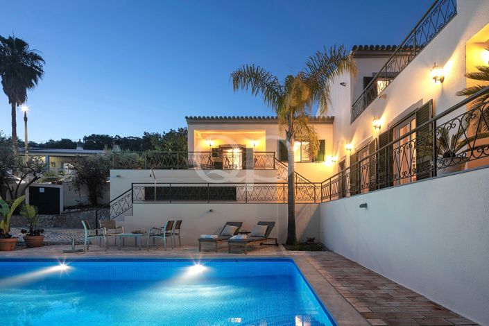 Image No.18-4 Bed House for sale