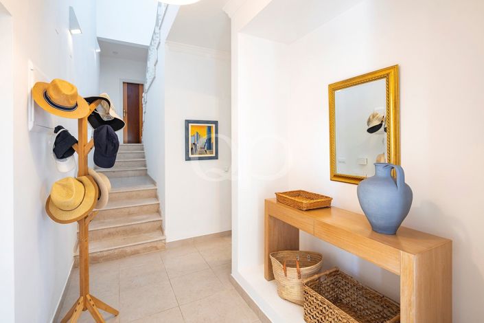 Image No.23-4 Bed House for sale
