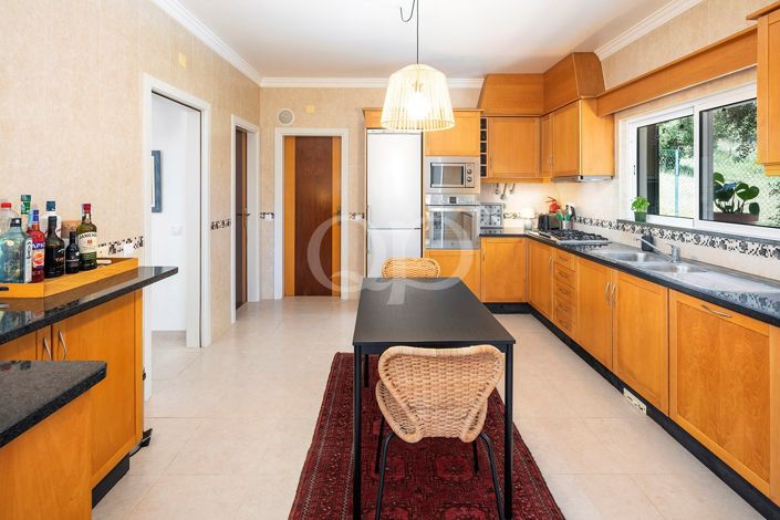 Image No.24-4 Bed House for sale