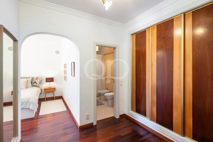 Image No.27-4 Bed House for sale
