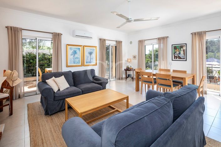 Image No.6-4 Bed House for sale