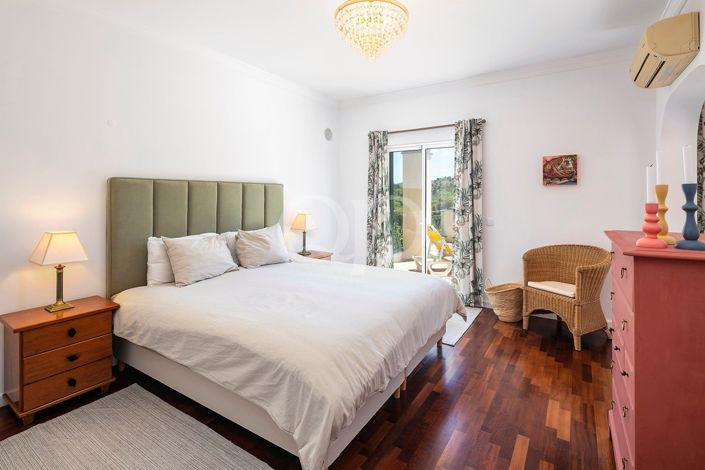 Image No.9-4 Bed House for sale