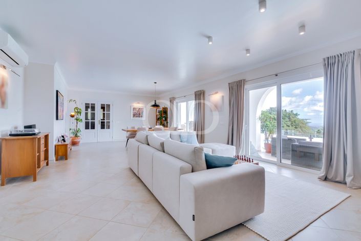 Image No.19-4 Bed House for sale