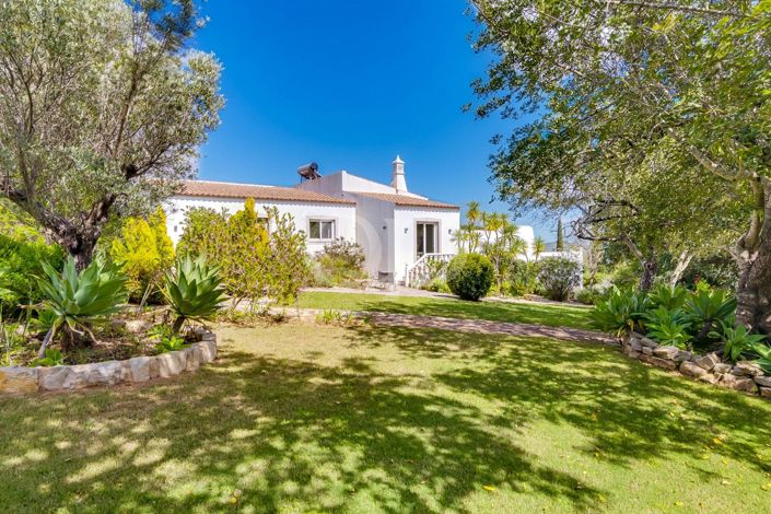 Image No.2-4 Bed House for sale