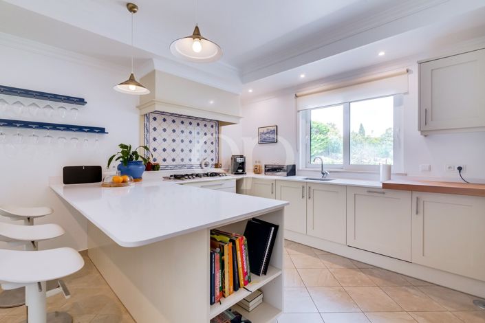 Image No.37-4 Bed House for sale