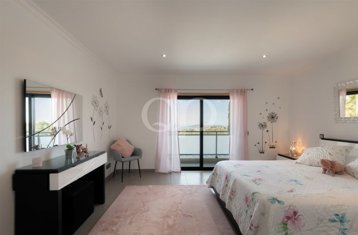 Image No.13-4 Bed House for sale