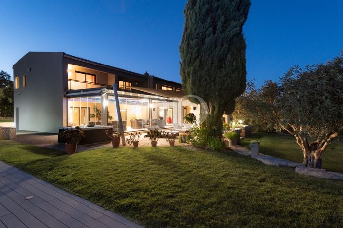 Image No.26-4 Bed House for sale