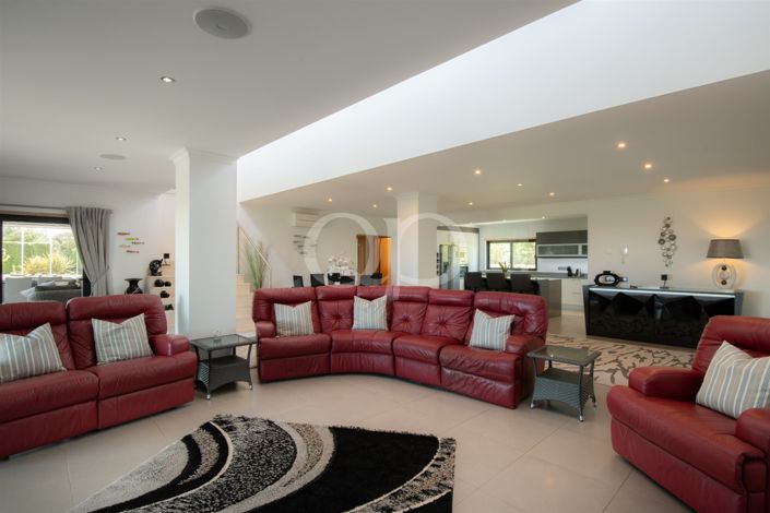 Image No.60-4 Bed House for sale