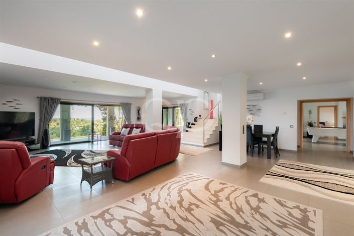 Image No.9-4 Bed House for sale