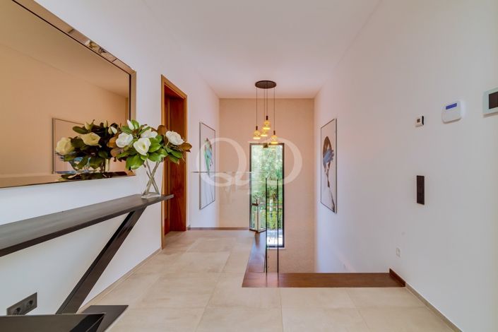 Image No.20-4 Bed House for sale