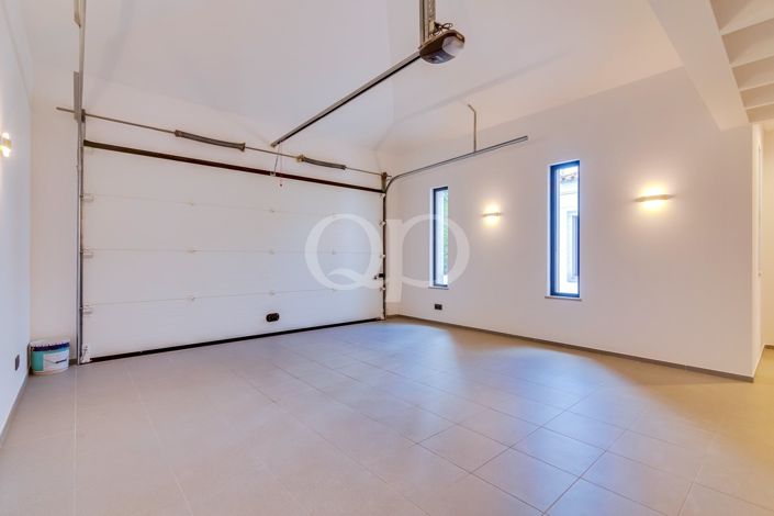 Image No.34-4 Bed House for sale