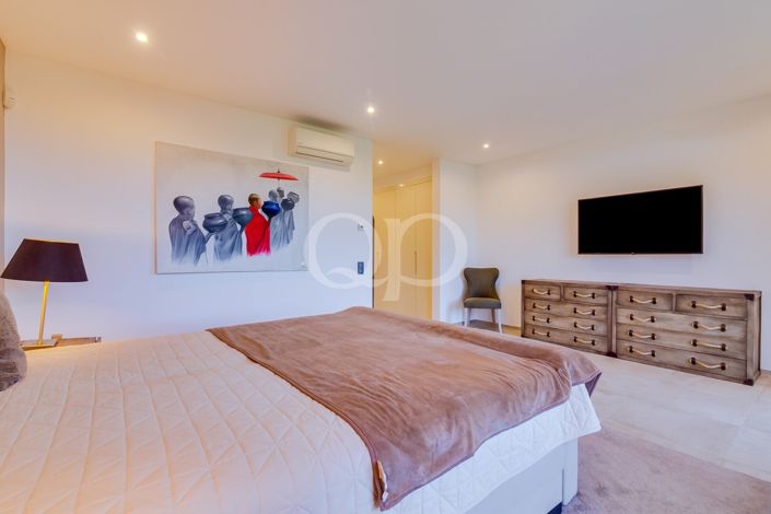 Image No.35-4 Bed House for sale