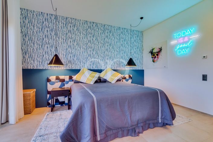 Image No.37-4 Bed House for sale