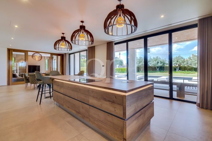 Image No.49-4 Bed House for sale