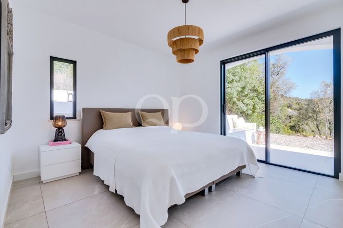 Image No.13-4 Bed House for sale
