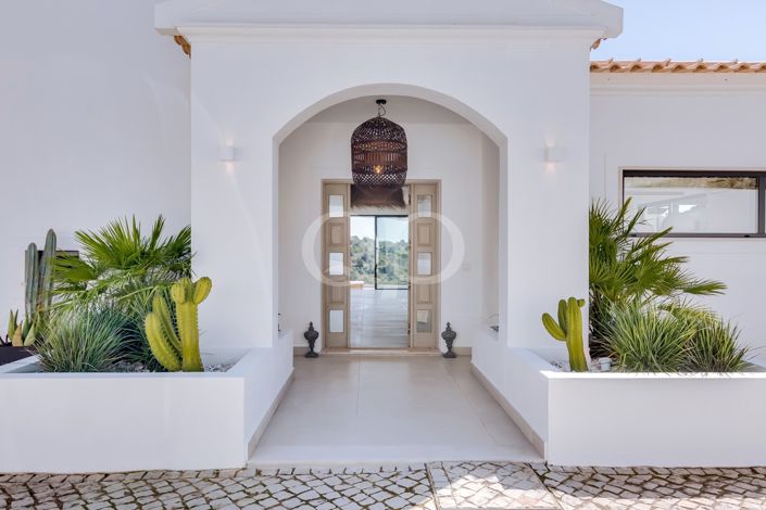 Image No.3-4 Bed House for sale