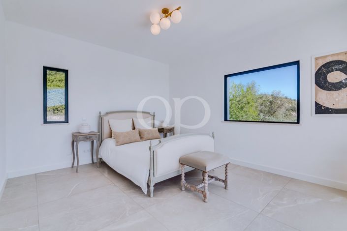 Image No.35-4 Bed House for sale