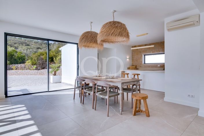 Image No.43-4 Bed House for sale