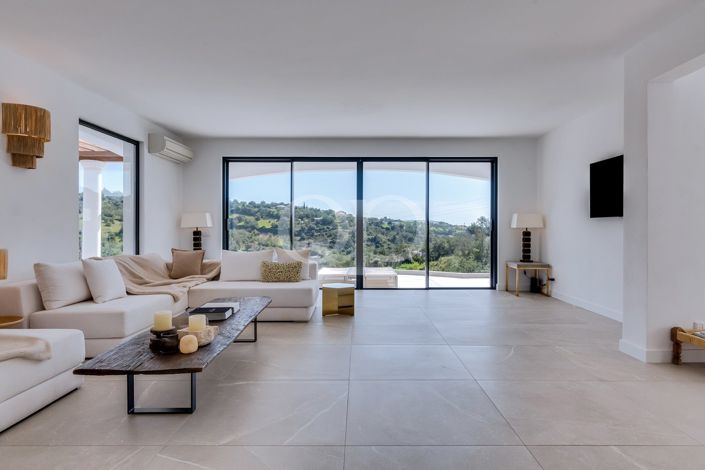 Image No.45-4 Bed House for sale