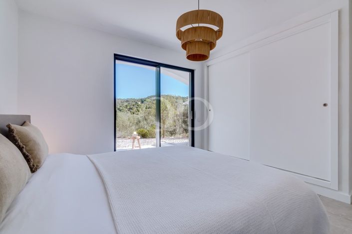 Image No.53-4 Bed House for sale