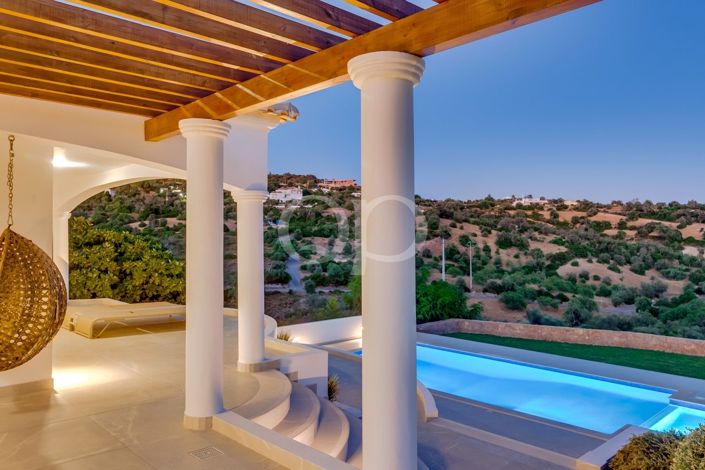 Image No.6-4 Bed House for sale