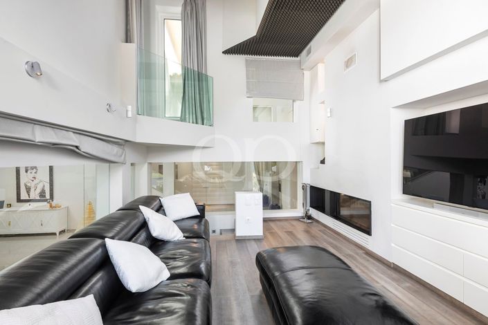Image No.10-5 Bed House for sale