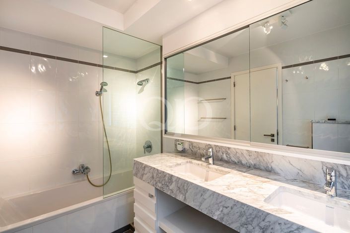 Image No.36-5 Bed House for sale