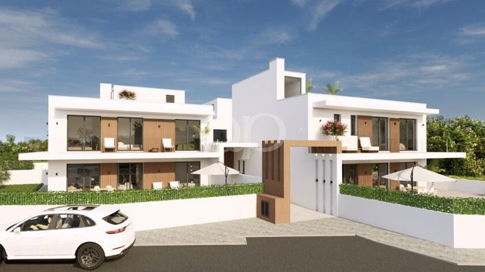 Image No.27-4 Bed House for sale