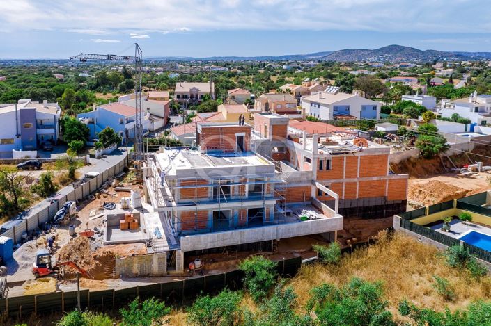 Image No.50-4 Bed House for sale