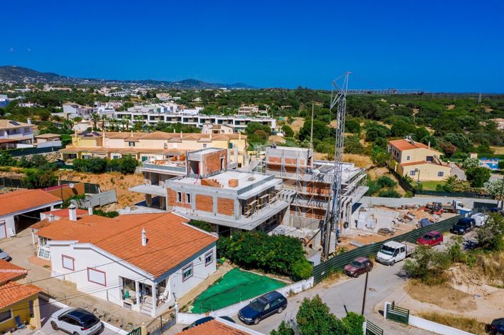 Image No.52-4 Bed House for sale