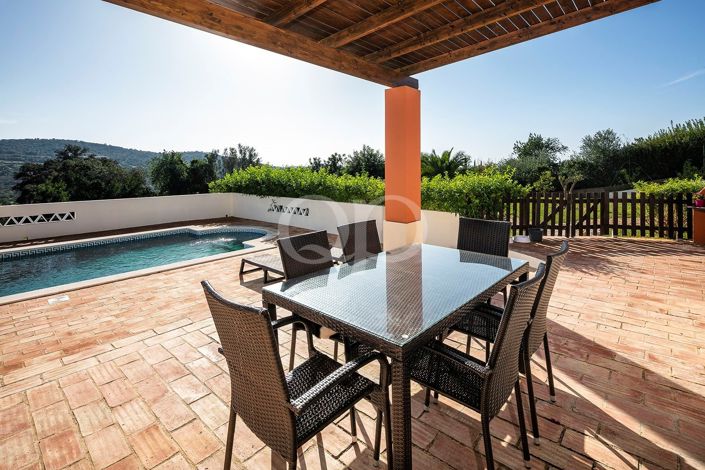 Image No.2-4 Bed House for sale
