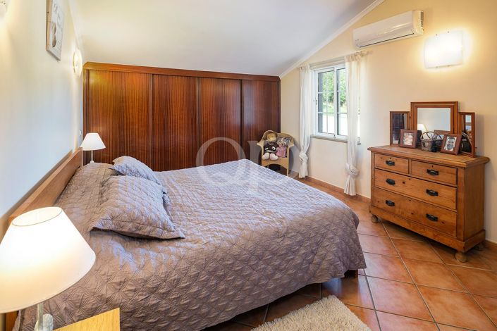 Image No.20-4 Bed House for sale