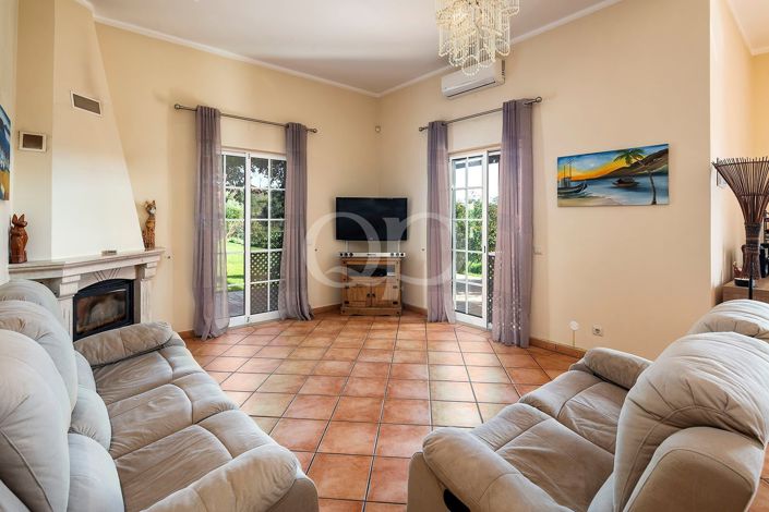 Image No.5-4 Bed House for sale