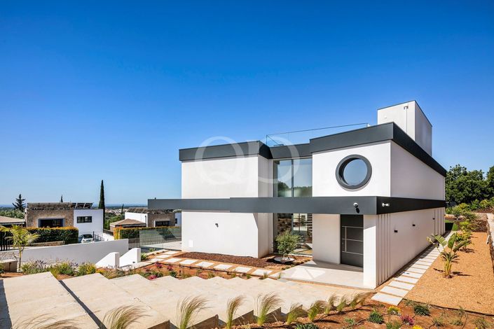 Image No.20-5 Bed House for sale