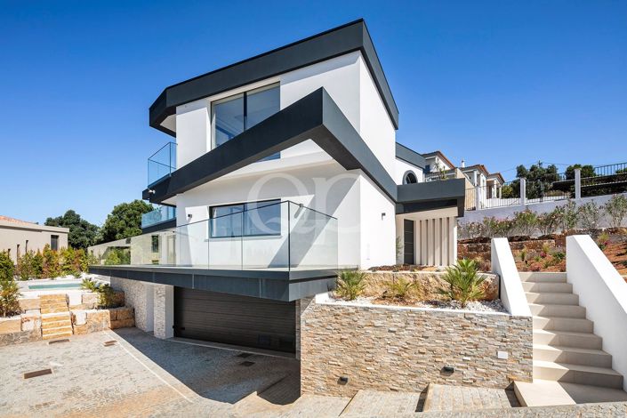 Image No.25-5 Bed House for sale