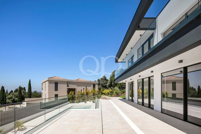 Image No.32-5 Bed House for sale