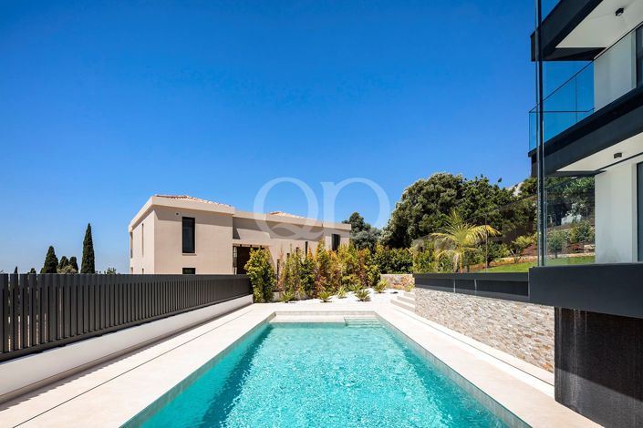 Image No.40-5 Bed House for sale