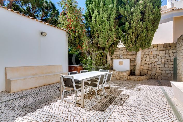 Image No.11-3 Bed House for sale
